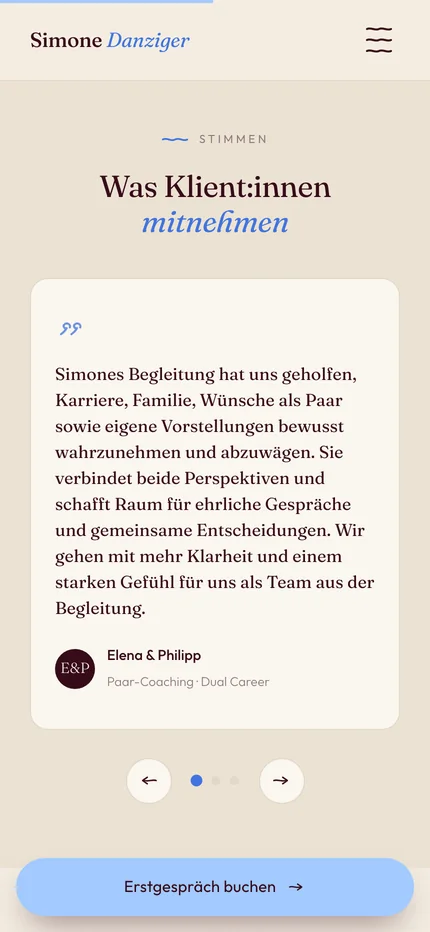 Die Website von Simone Danziger auf dem Smartphone